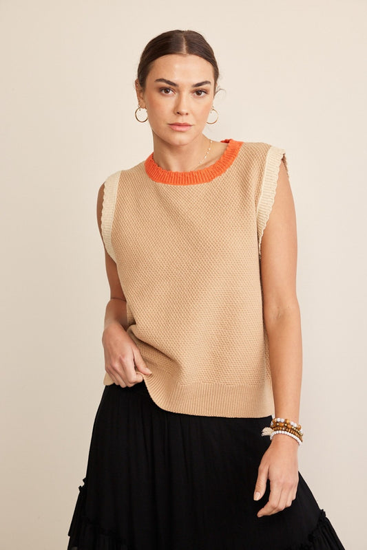 In February Contrast Round Neck Sweater Vest